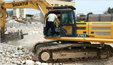 �Բ�Ʒ����Ӯ����   �Է���Ʒ�����г�