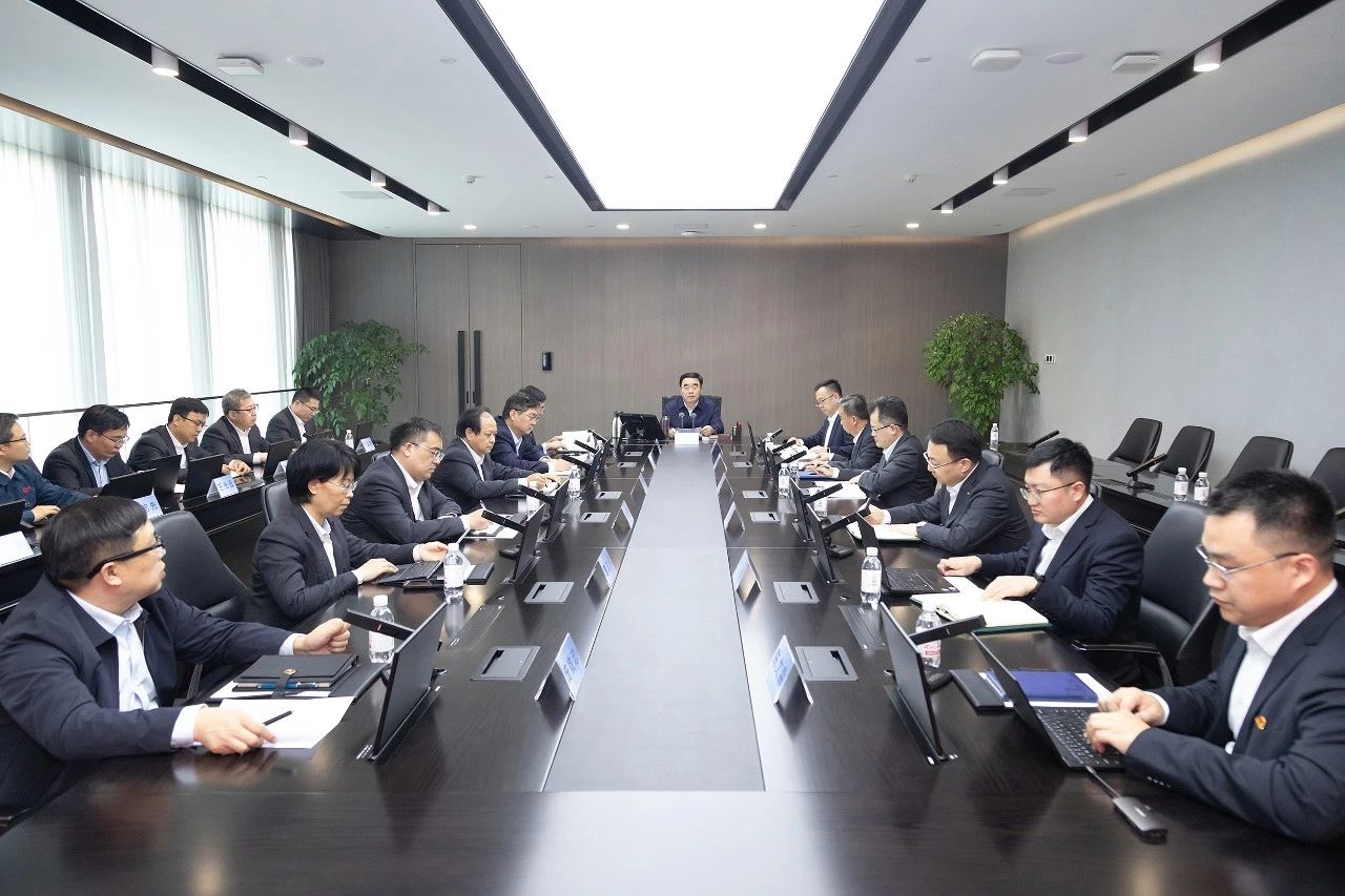 ɽ���ع����ŵ�ί����ѧϰ������Χ��ϰ��ƽ����ǹ��ڿƼ��������˲Ž������Ҫ������չר��ѧϰ����