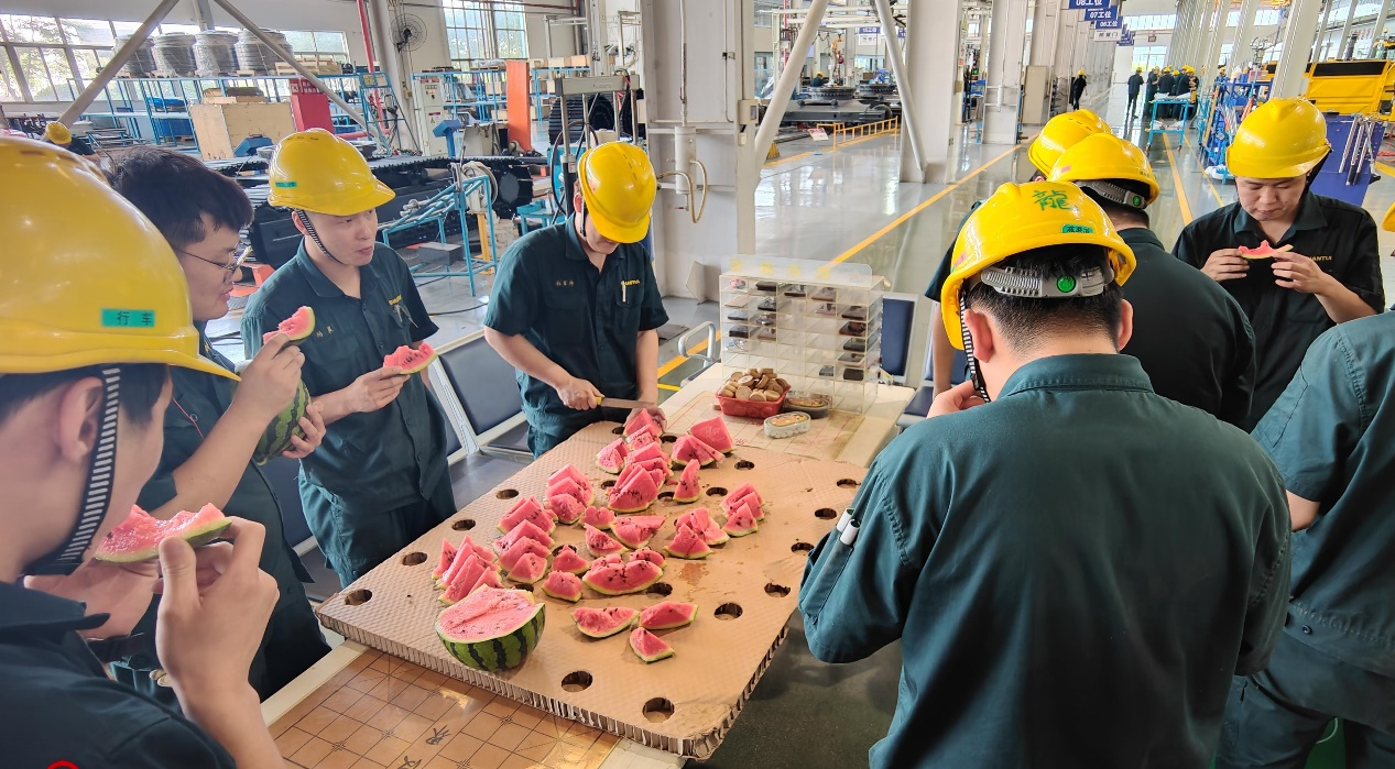 ���������� �ػ���һ�ߡ���ɽ�ؽ�����˾���Ὺչ�������������